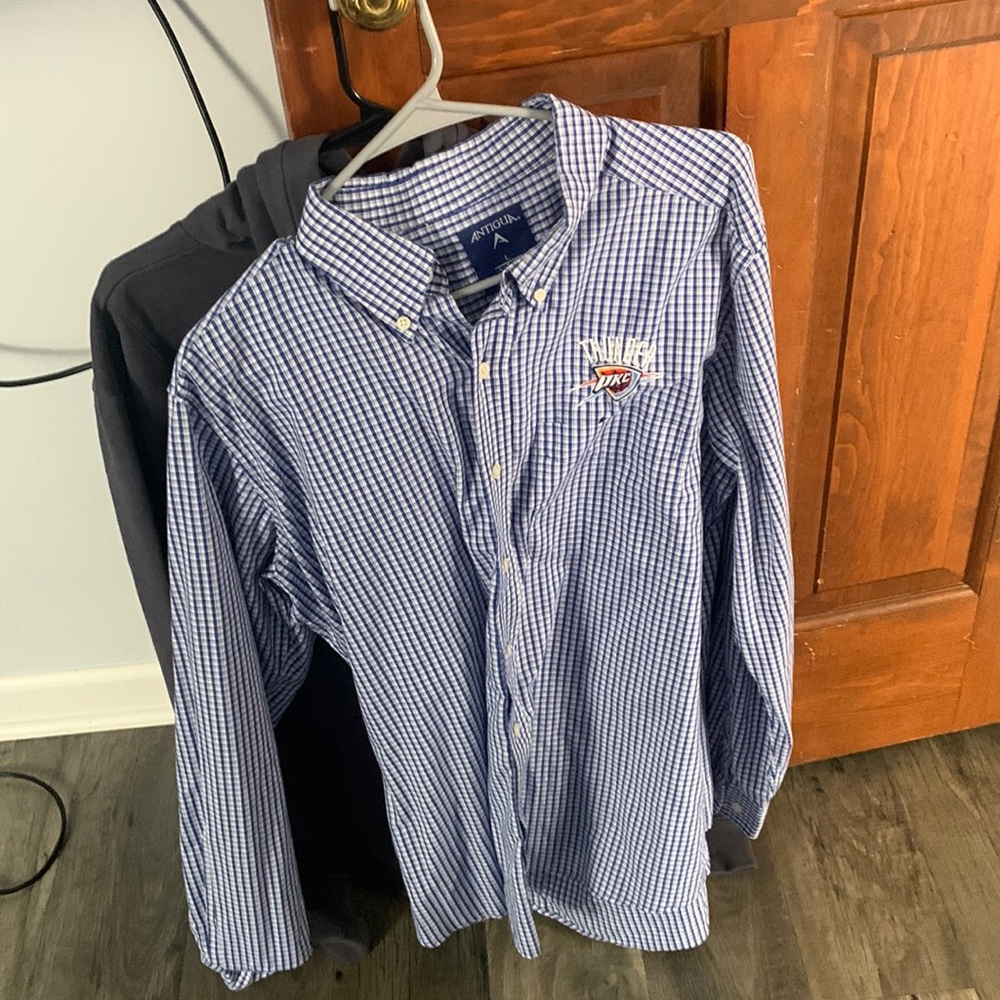 Large Oklahoma City Thunder dress shirt